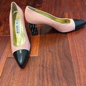 Vintage escada pumps in very good condition